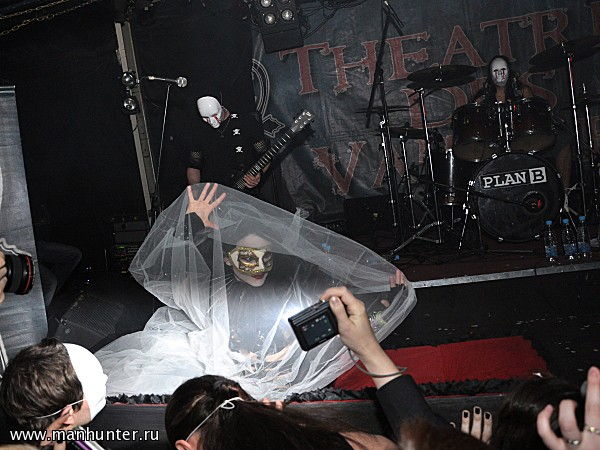Группа "Theatres Des Vampires"