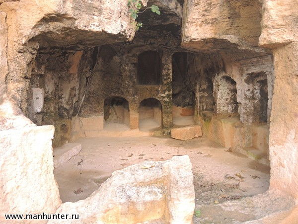 Царские гробницы