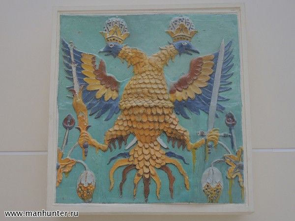 Изразцовый фриз (фрагмент)