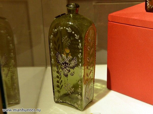 Штоф с изображением двуглавого орла