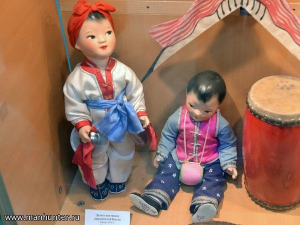Китайские куклы в национальных костюмах
