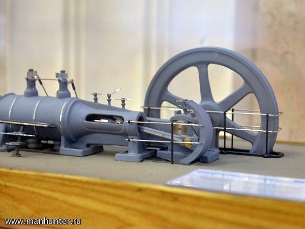 Горизонтальная паровая машина с маховиком