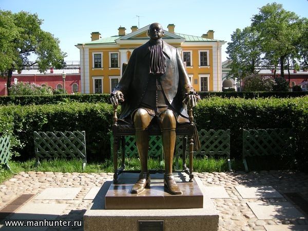 Статуя Петра I