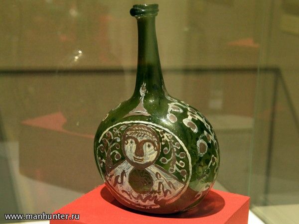 Бутыль плоская с портретным изображением