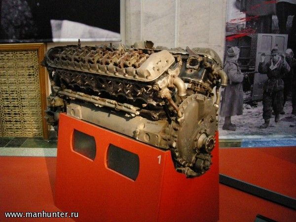 Авиационный двигатель V-1710-35 "Аллисон"