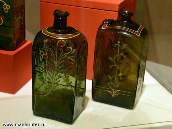 Штофы с изображением ягод и винограда
