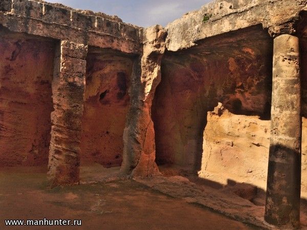 Царские гробницы