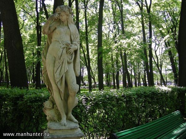 Статуи в Летнем саду