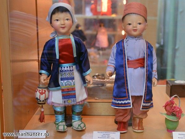 Китайские куклы в национальных костюмах