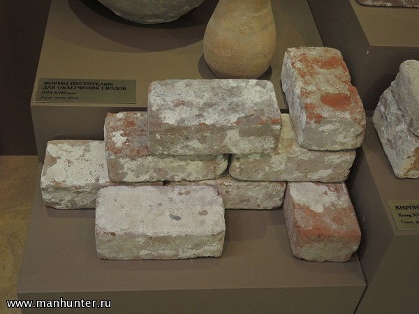 Кирпичи формованные