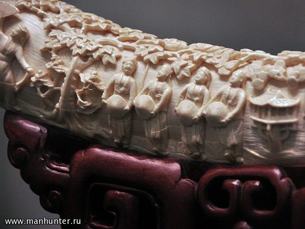 Бивень в "дворцовом стиле". Дар XX съезду КПСС от партии Вьетнама