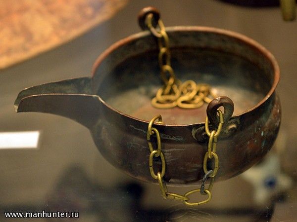 Умывальник наклонный подвесной