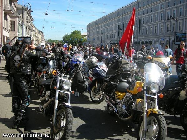 Байкеры перед маршем