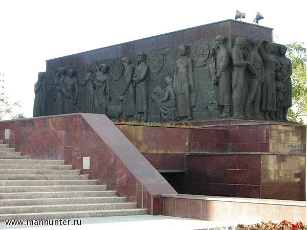 Музейно-выставочный комплекс "Рабочий и Колхозница"